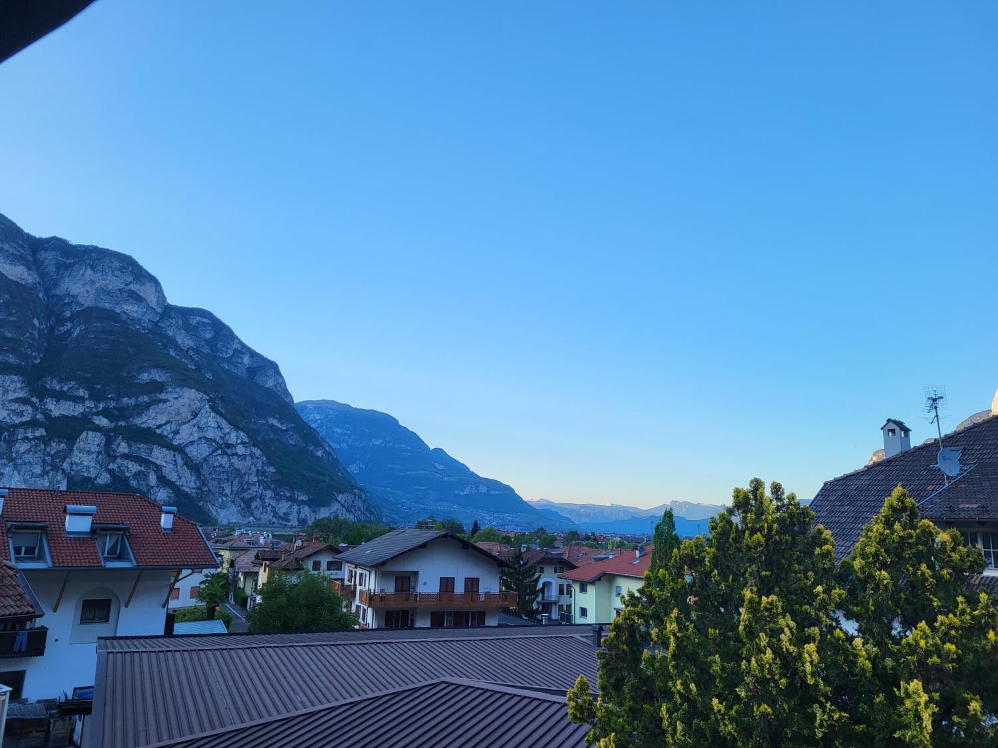 Gasthof Salurn Salorno Quarto foto