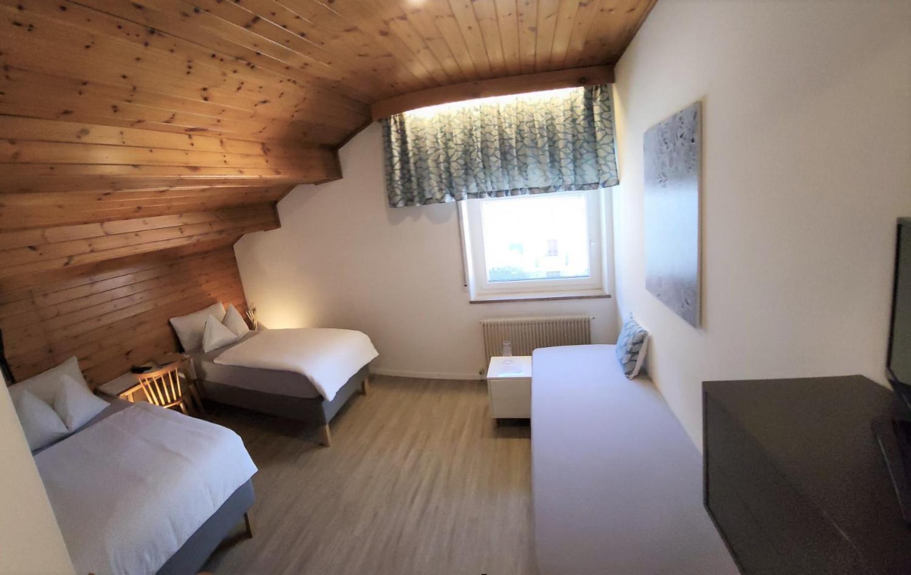 Gasthof Salurn Salorno Quarto foto